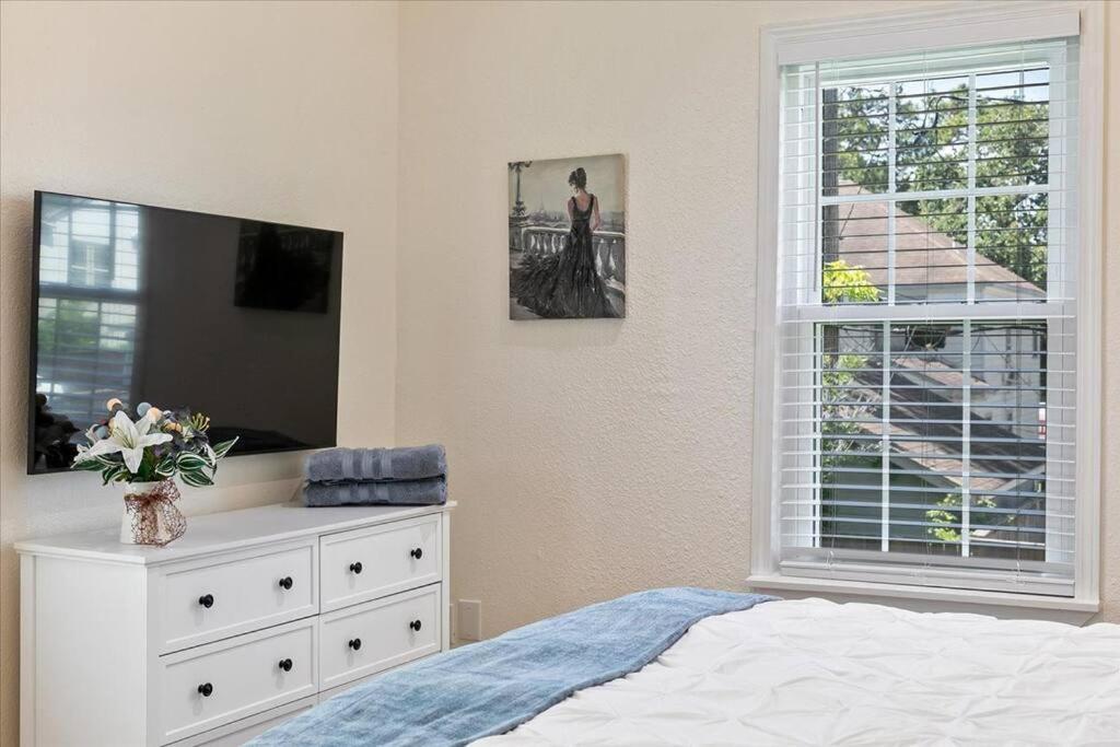 Lucky House - Tranquility In The Middle Of Houston - Tv In Every Room - 300 M2 ภายนอก รูปภาพ